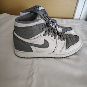 Nike Air Jordan Size 5Y Boys White and Gray